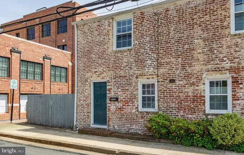 314 Frederick St, Fredericksburg, VA 22401