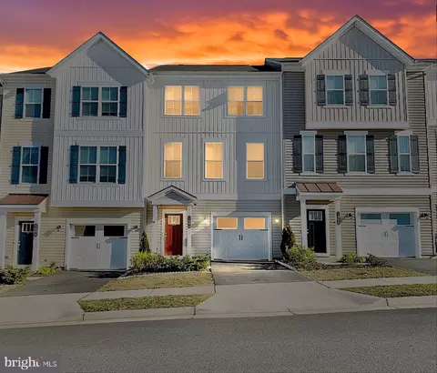 1404 Hudgins Farm Cir, Fredericksburg, VA 22408