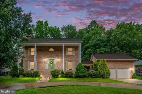 110 Springwood Dr, Fredericksburg, VA 22401