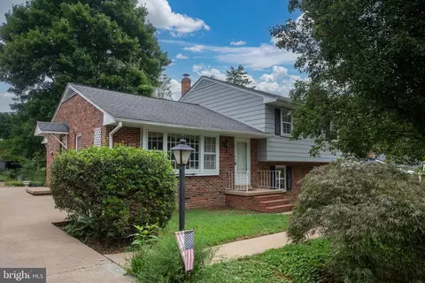 209 Stonewall Dr, Fredericksburg, VA 22401