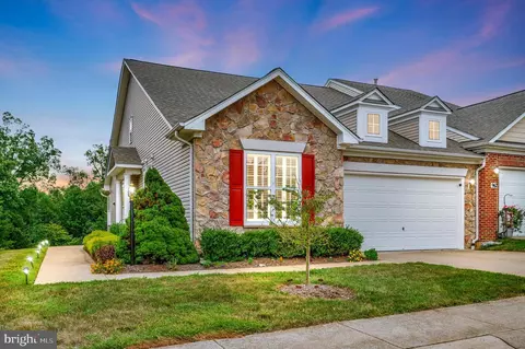 960 Cadmus Dr, Fredericksburg, VA 22401
