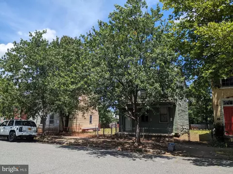 309 Prince Edward St, Fredericksburg, VA 22401