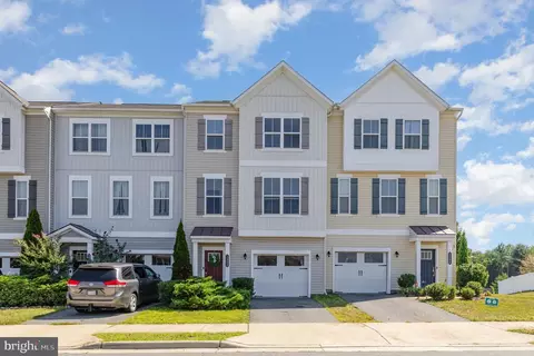 1302 Hudgins Farm Cir, Fredericksburg, VA 22408