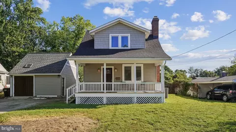 207 Hillcrest Dr, Fredericksburg, VA 22401
