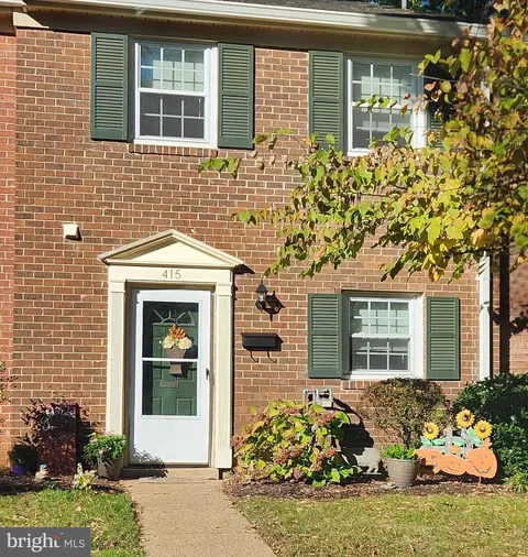 415 Greenbrier Ct, Fredericksburg, VA 22401