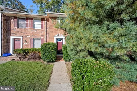 222 Farrell Ln, Fredericksburg, VA 22401