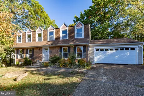 105 Springwood Dr, Fredericksburg, VA 22401