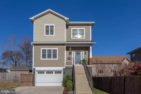 409 Dunmore St, Fredericksburg, VA 22401