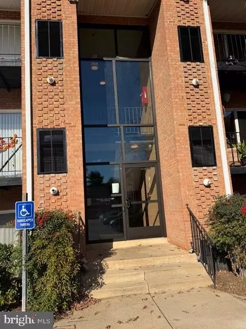 1805 B William St, Fredericksburg, VA 22401
