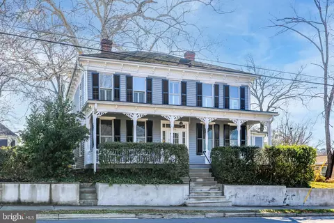 724 William St, Fredericksburg, VA 22401