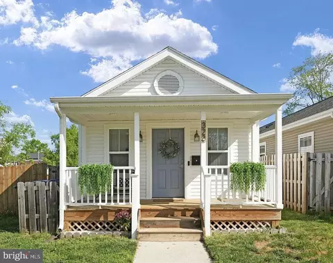 323 Tyler St, Fredericksburg, VA 22401