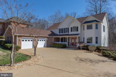 1001 Featherston Ct, Fredericksburg, VA 22401