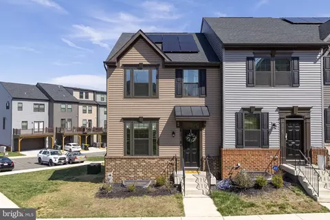 1128 Spur Ln, Fredericksburg, VA 22401