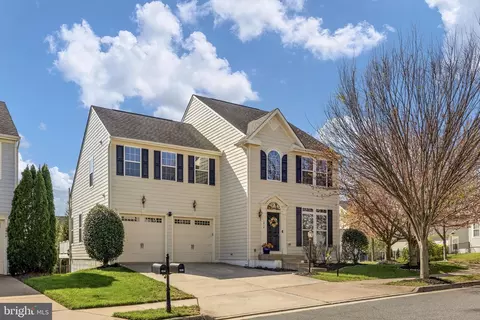 1016 Innis Dr, Fredericksburg, VA 22401