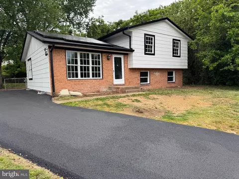 5 Jaybee Ct, Fredericksburg, VA 22401