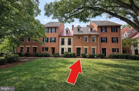 1306 Kenmore Ave #4, Fredericksburg, VA 22401