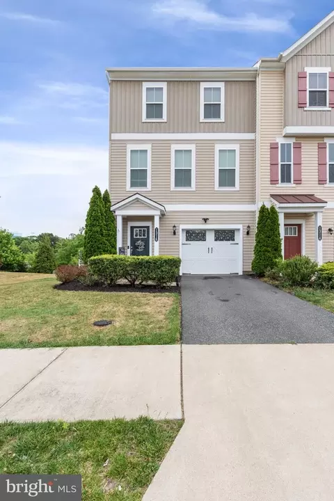 1316 Teagan Dr, Fredericksburg, VA 22408