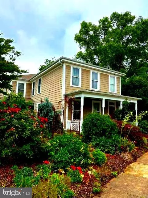 705 Charlotte St, Fredericksburg, VA 22401