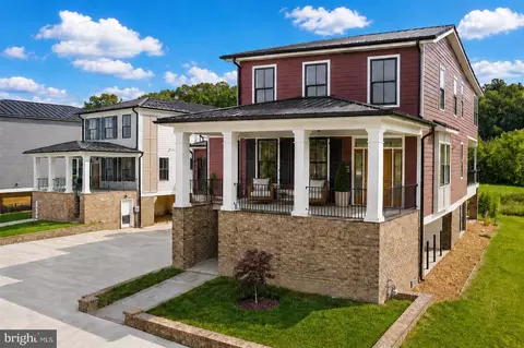 1111 Sophia St, Fredericksburg, VA 22401