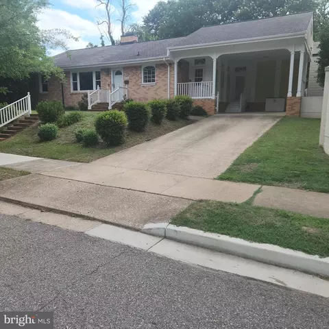 1614 Littlepage St, Fredericksburg, VA 22401