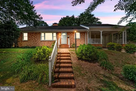 1614 Littlepage St, Fredericksburg, VA 22401