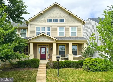 1402 Sands Cir, Fredericksburg, VA 22401