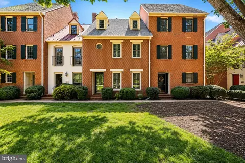 1306 Kenmore Ave, Fredericksburg, VA 22401