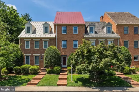 815 College Ave, Fredericksburg, VA 22401