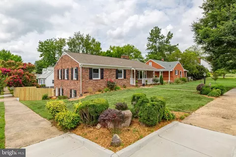 1329 Brent St, Fredericksburg, VA 22401
