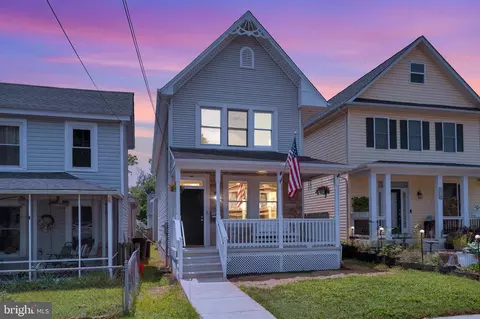 1712 Washington Ave, Fredericksburg, VA 22401