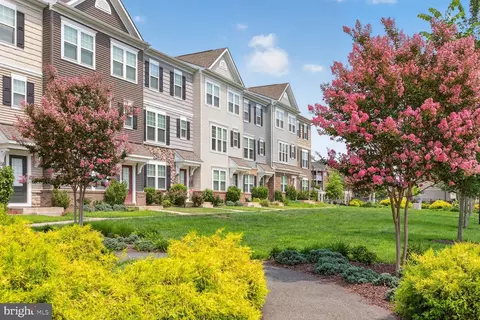 1806 Sag Harbor Ln, Fredericksburg, VA 22401
