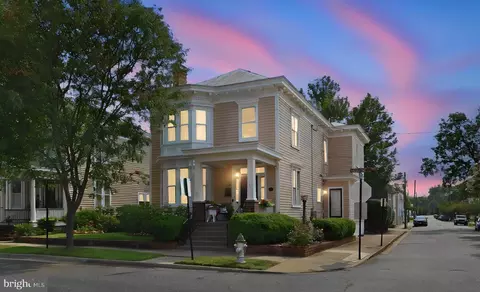 1518 Caroline St, Fredericksburg, VA 22401