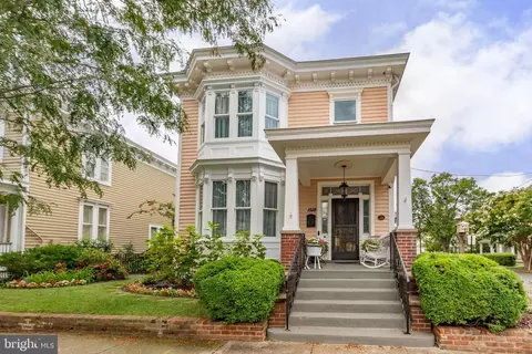 1518 Caroline St, Fredericksburg, VA 22401