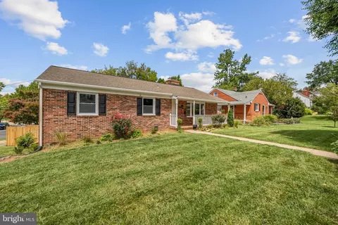 1329 Brent St, Fredericksburg, VA 22401