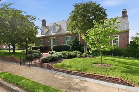 809 Cornell St, Fredericksburg, VA 22401