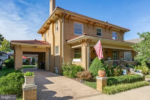 709 Hanover St, Fredericksburg, VA 22401