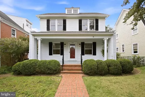 1302 Littlepage St, Fredericksburg, VA 22401