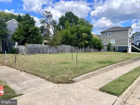 201 Prince Edward St, Fredericksburg, VA 22401