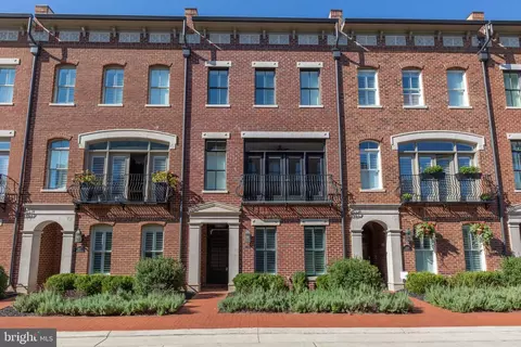 1013 Winchester St, Fredericksburg, VA 22401