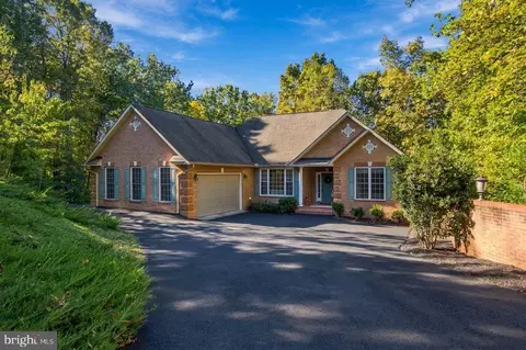 110 Hunt Ln, Fredericksburg, VA 22401