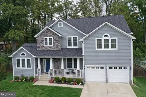 10814 Woodhaven Dr, Fairfax, VA 22030