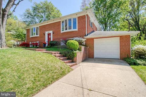 10613 Springmann Dr, Fairfax, VA 22030