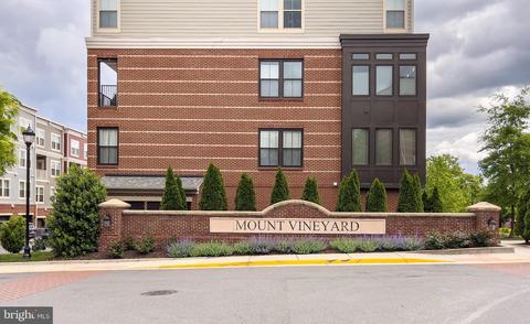 3985 Norton Pl #106, Fairfax, VA 22030