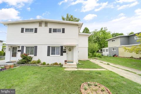 10634 Maple St, Fairfax, VA 22030