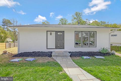 4249 Berritt St, Fairfax, VA 22030