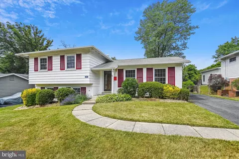 3627 Heritage Ln, Fairfax, VA 22030