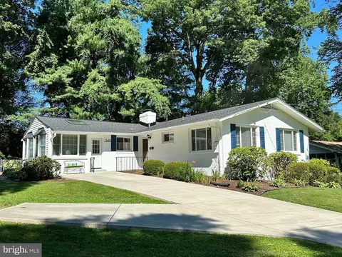 3411 Andover Dr, Fairfax, VA 22030