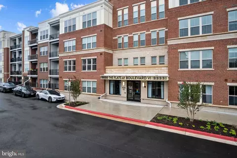 10755 Fairgrounds Dr #208, Fairfax, VA 22030