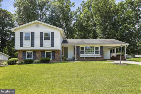 10303 Brigade Dr, Fairfax, VA 22030
