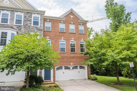 10611 Royal Mews, Fairfax, VA 22030